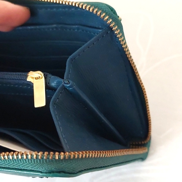 Fossil long zip around leather wallet - Picture 9 of 12